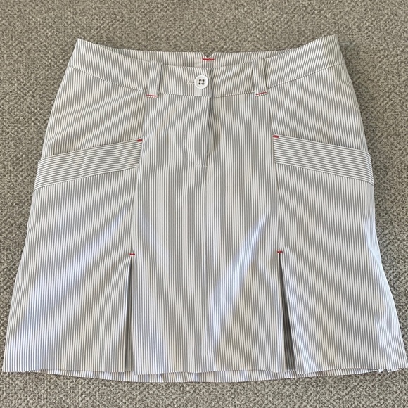 Nike Golf Dri-fit white & gray pinstripe golf skirt/skort size 2
